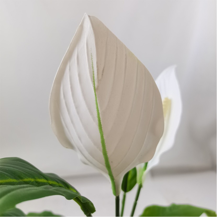 Highly Realistic Artificial Lilies